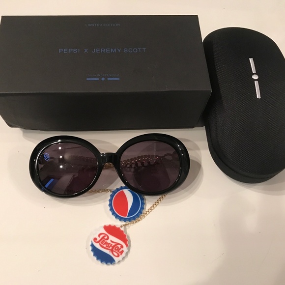 Black Round Jeremy Scott x Pepsi Sunglasses - Picture 1 of 5